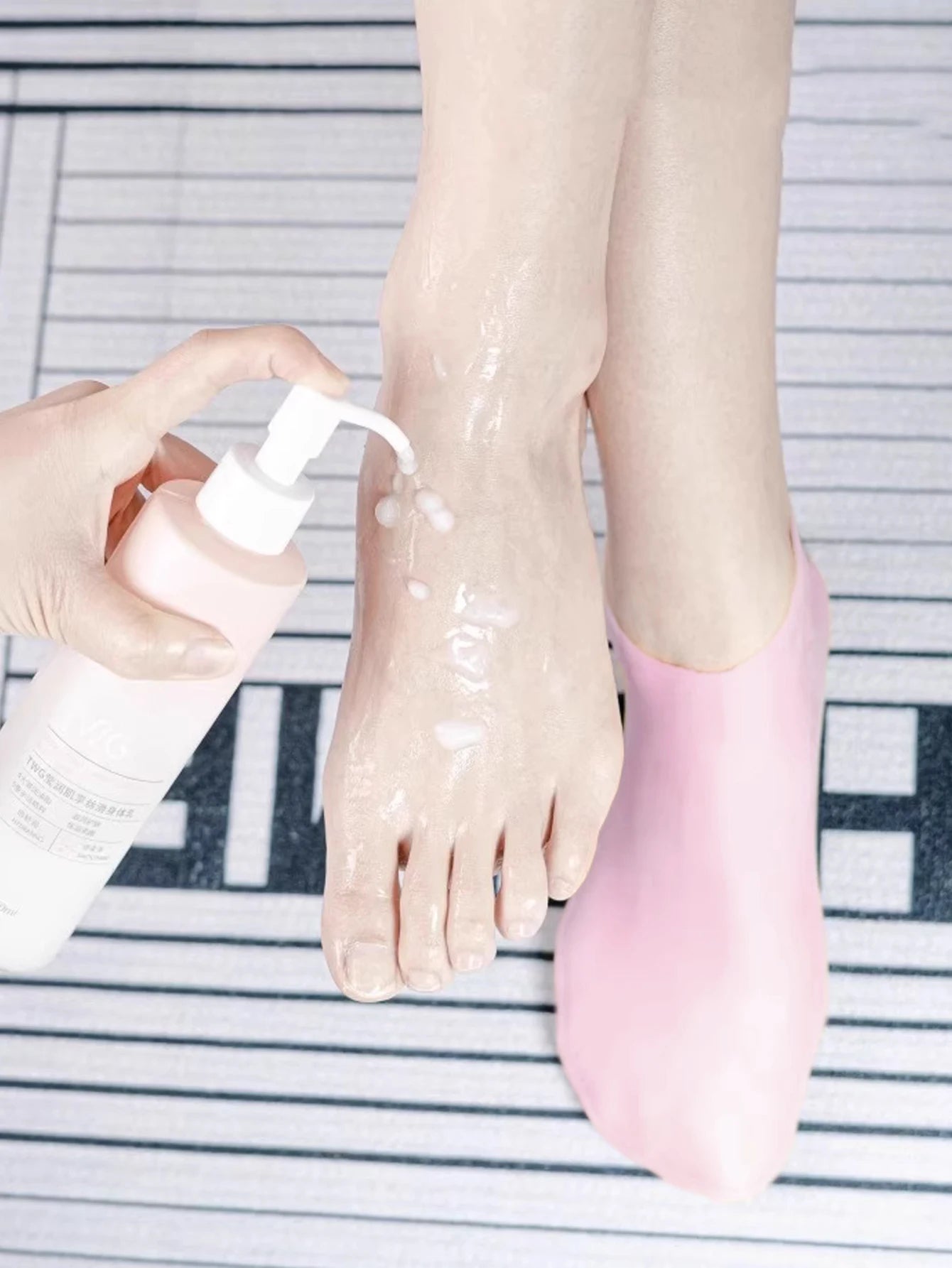 HMsmart® Silicone Moisturizing Gel Sock 1 Pair| Silicone Moisturizing Gel Gloves best Quality